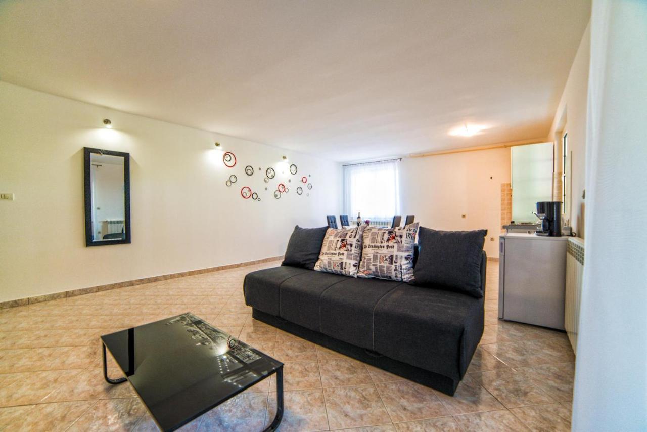 Apartments Ori Pula Ngoại thất bức ảnh
